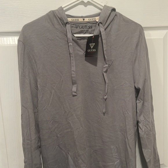 Guess Hooded Long Sleeve Pull-Over- NWT - Picture 2 of 6